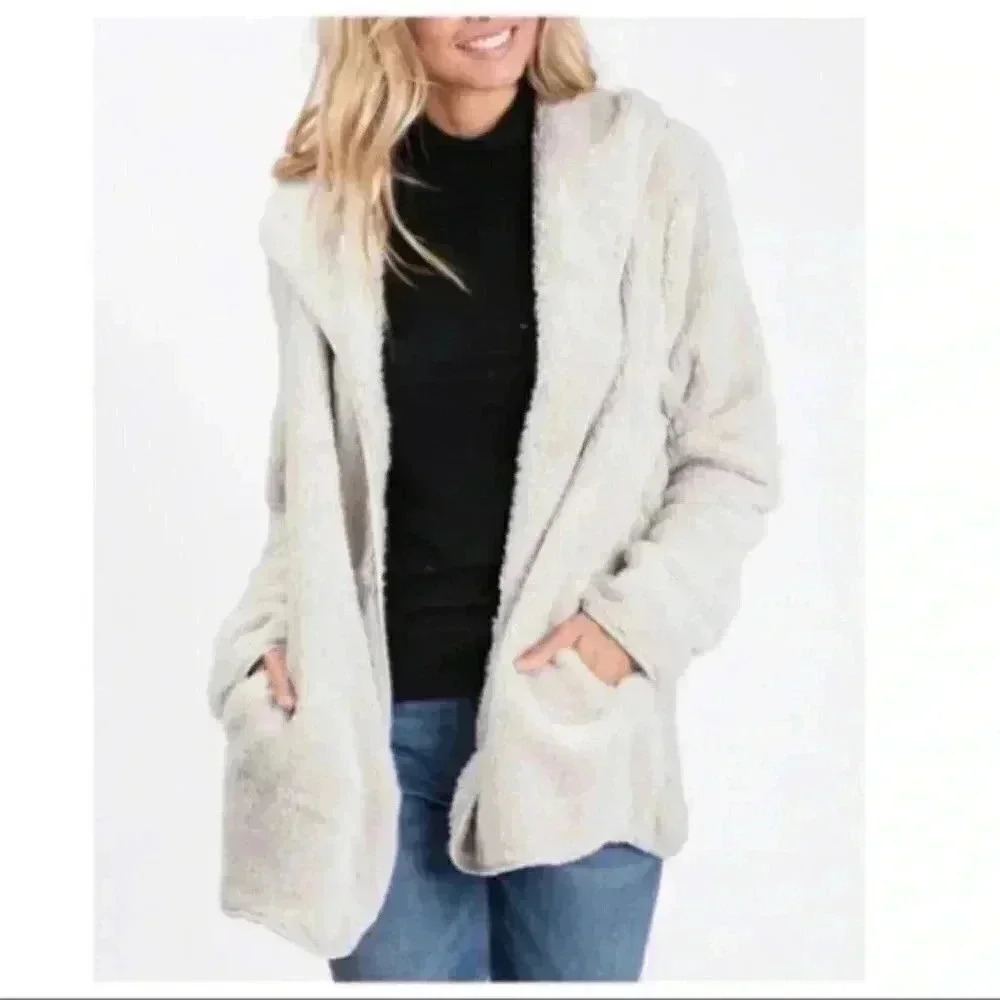 Sherpa soft hooded jacket with pockets Lig…